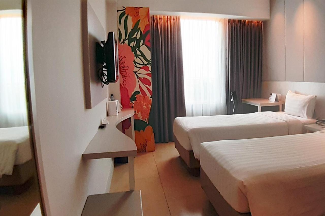 Park Hotel Cawang Yakarta Exterior foto